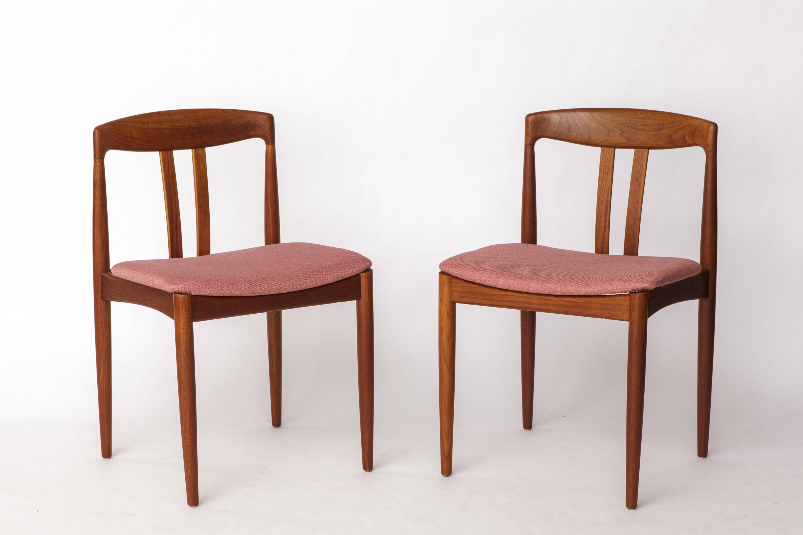 Pair of Bramin Teak Dining Chairs – Denmark 1960s – Pink Upholstery