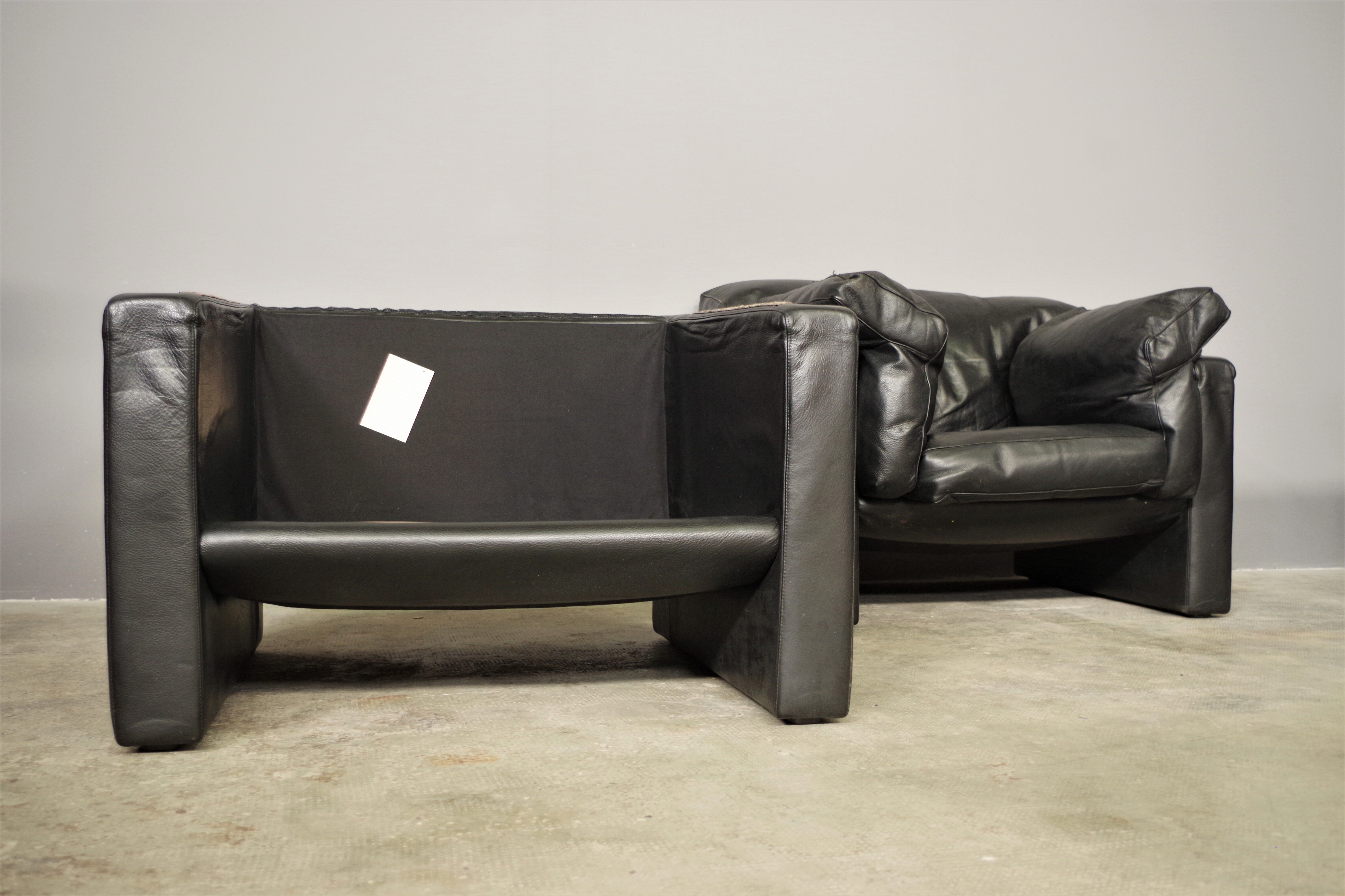 Moroso sofa set and armchairs in black leather, 1984
