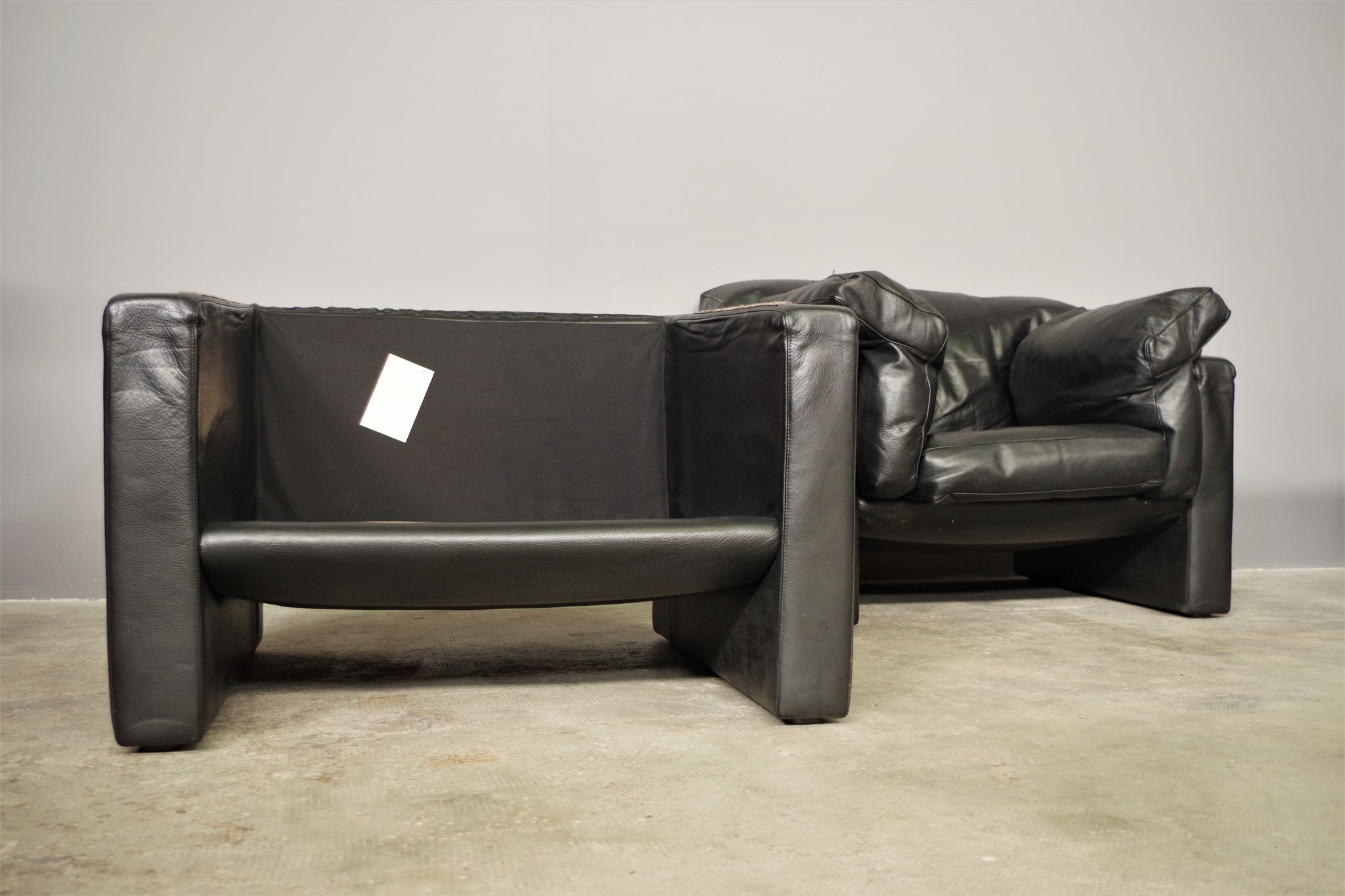 Moroso sofa set and armchairs in black leather, 1984