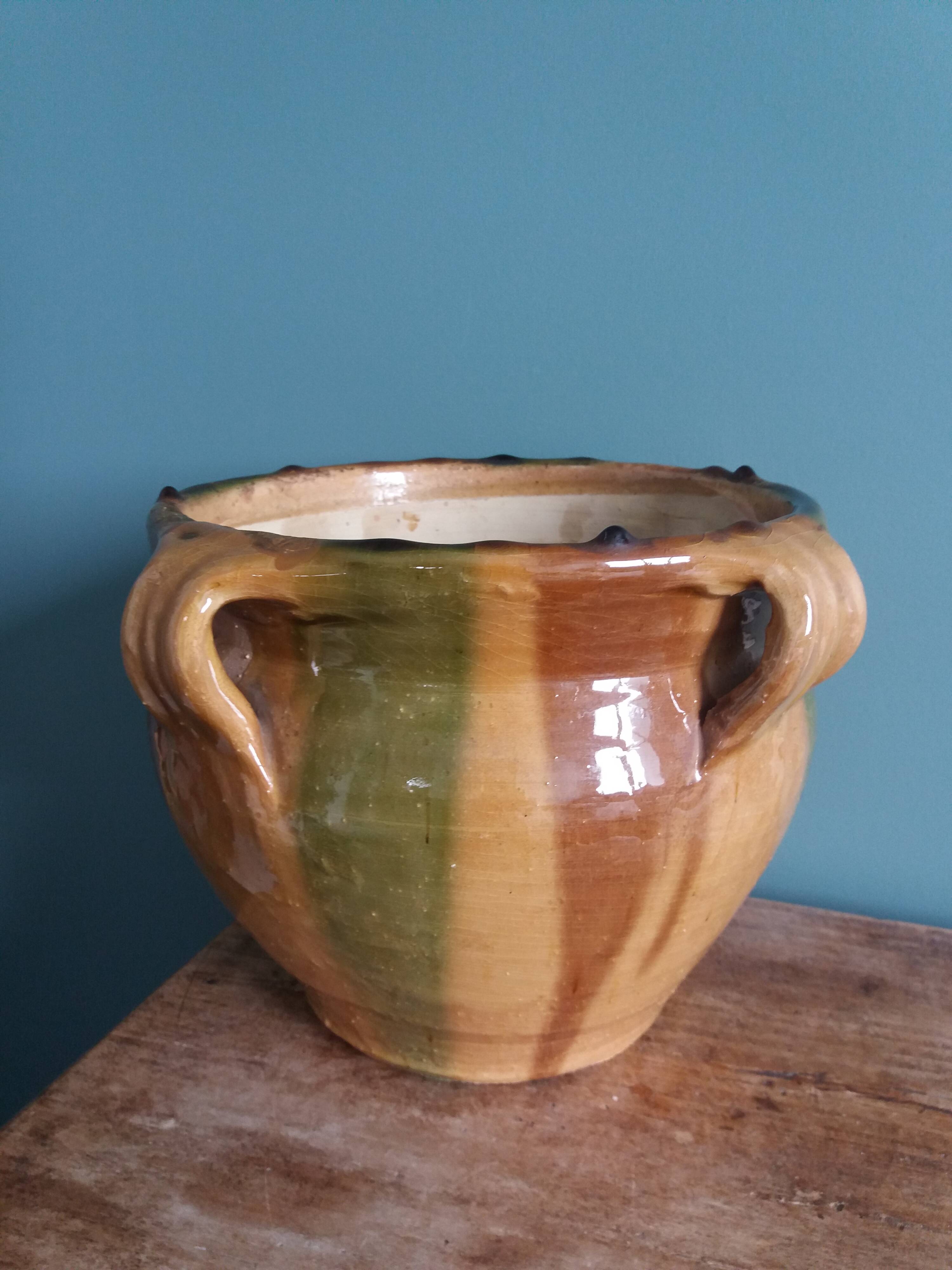 Provençal flower pot planter cache pot in glazed terracotta