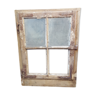 18th century window with its frame