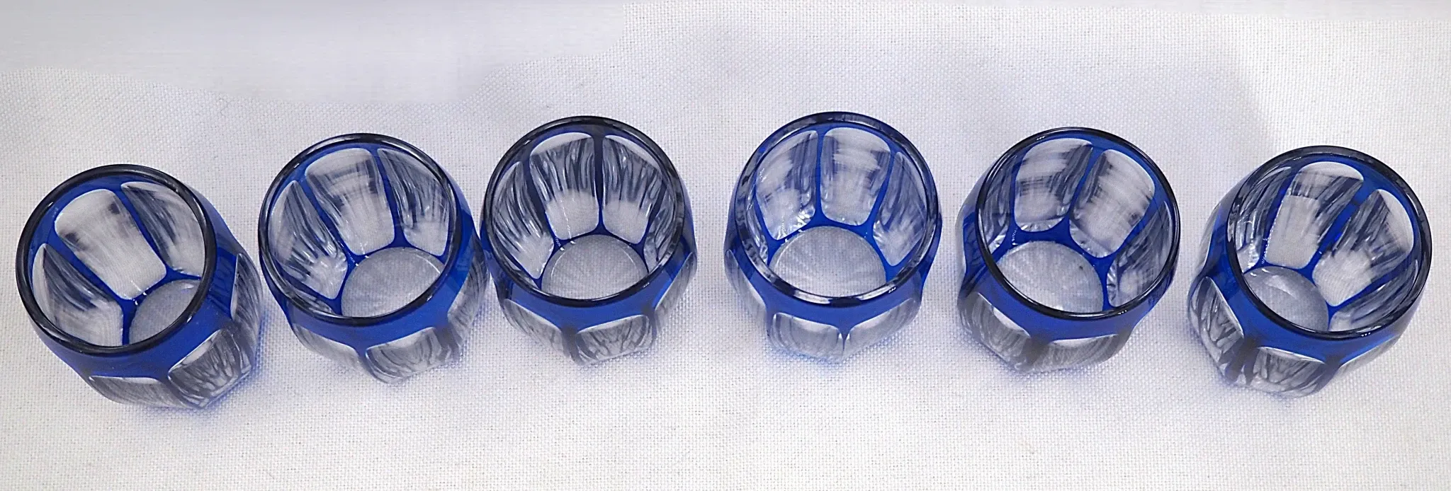 Saint Louis, 6 liqueur glasses, double blue crystal, excellent condition, Art Deco.