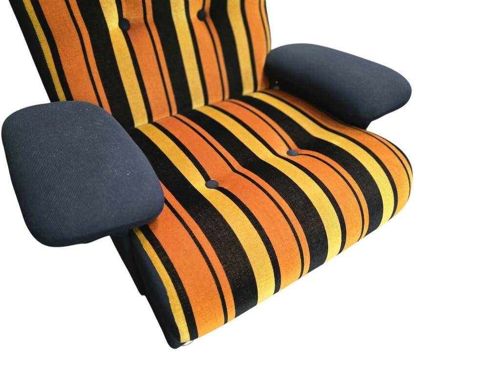 Vintage space age armchair / single armchair with armrests