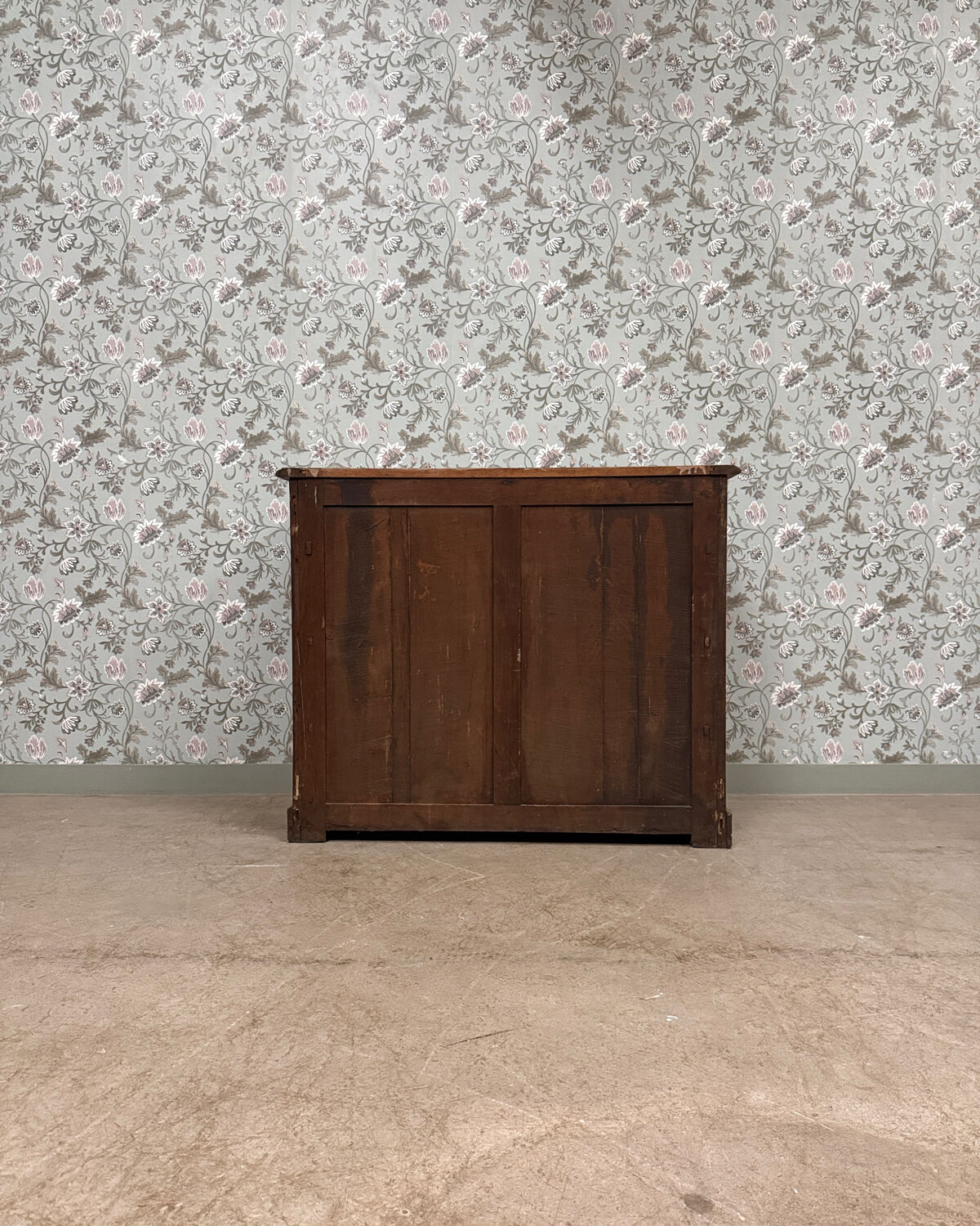 Rustic buffet (renovated)