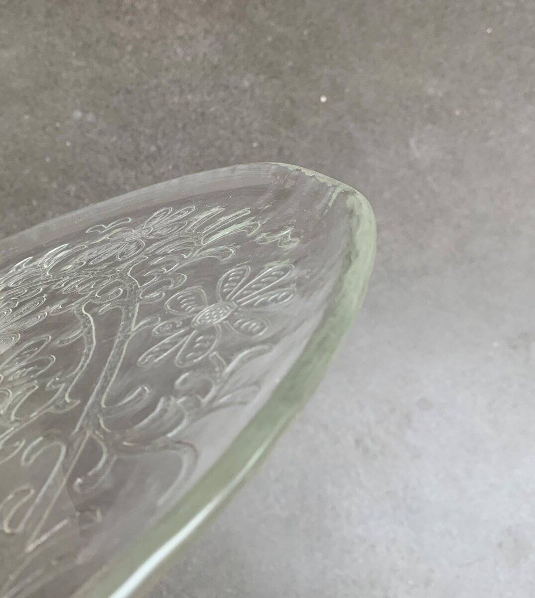 Large Finnish glass plate from the mid-century by Humppila.