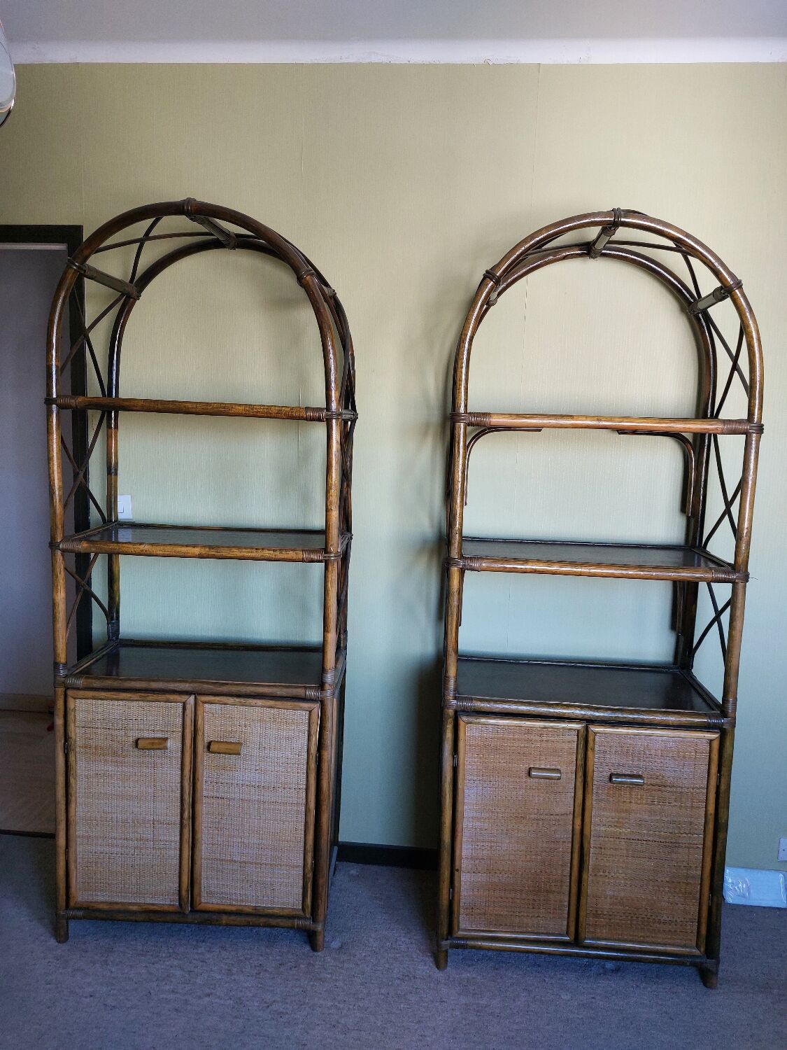 Many libraries and rattan desks.