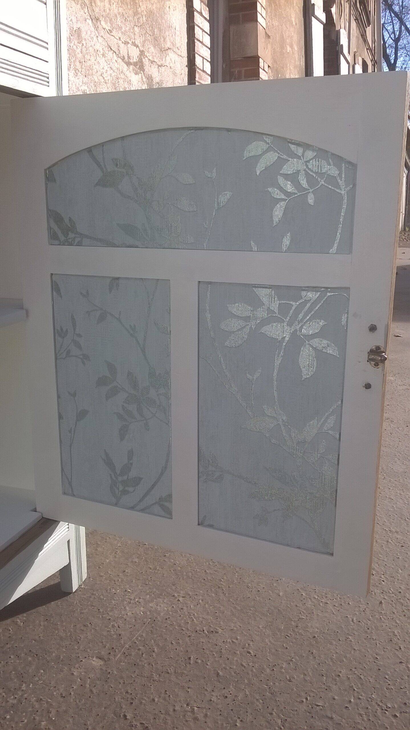 1930s sideboard/china cabinet. - Vintage sideboards and buffets