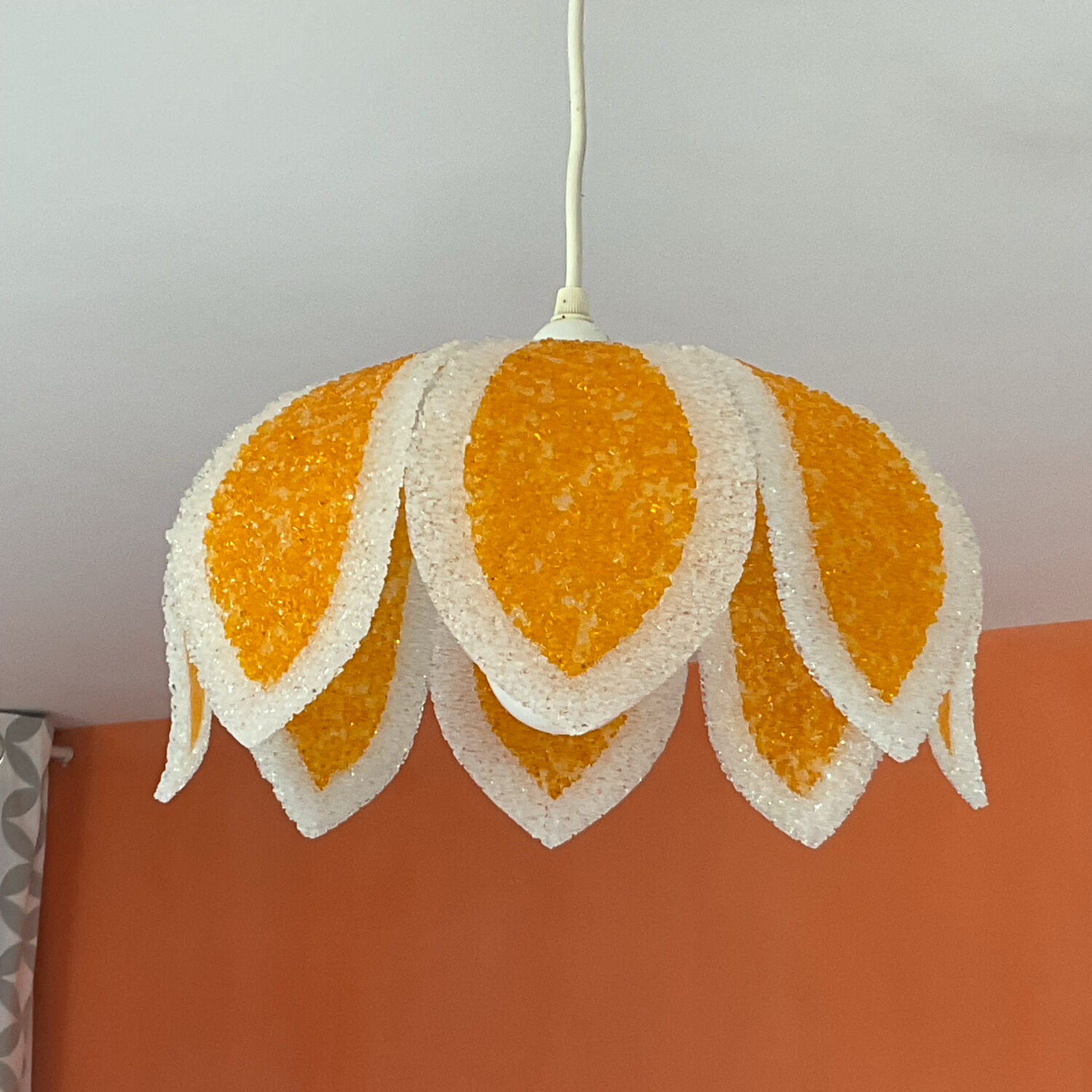 Suspension vintage fleur orange