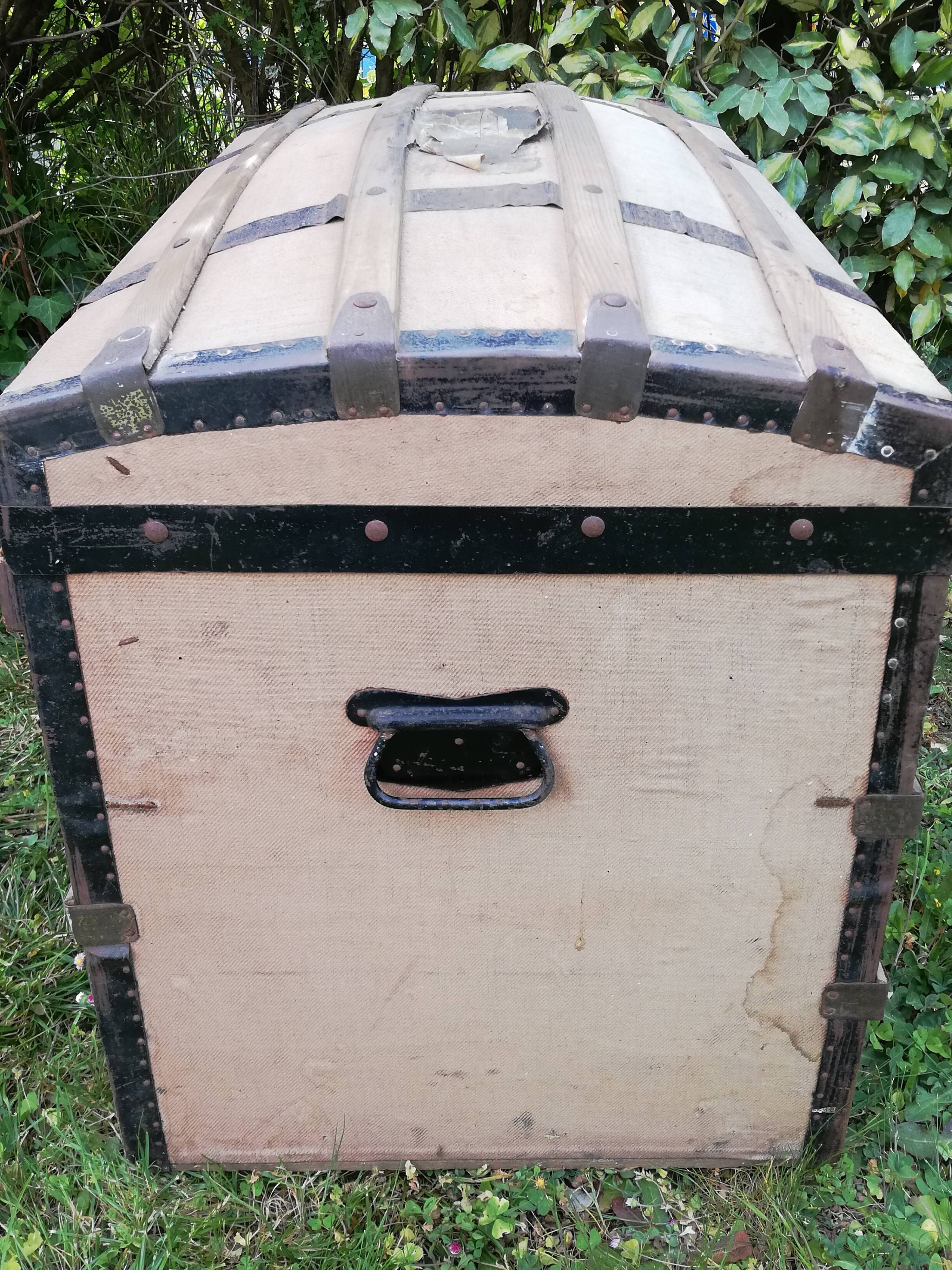 Wooden domed trunk