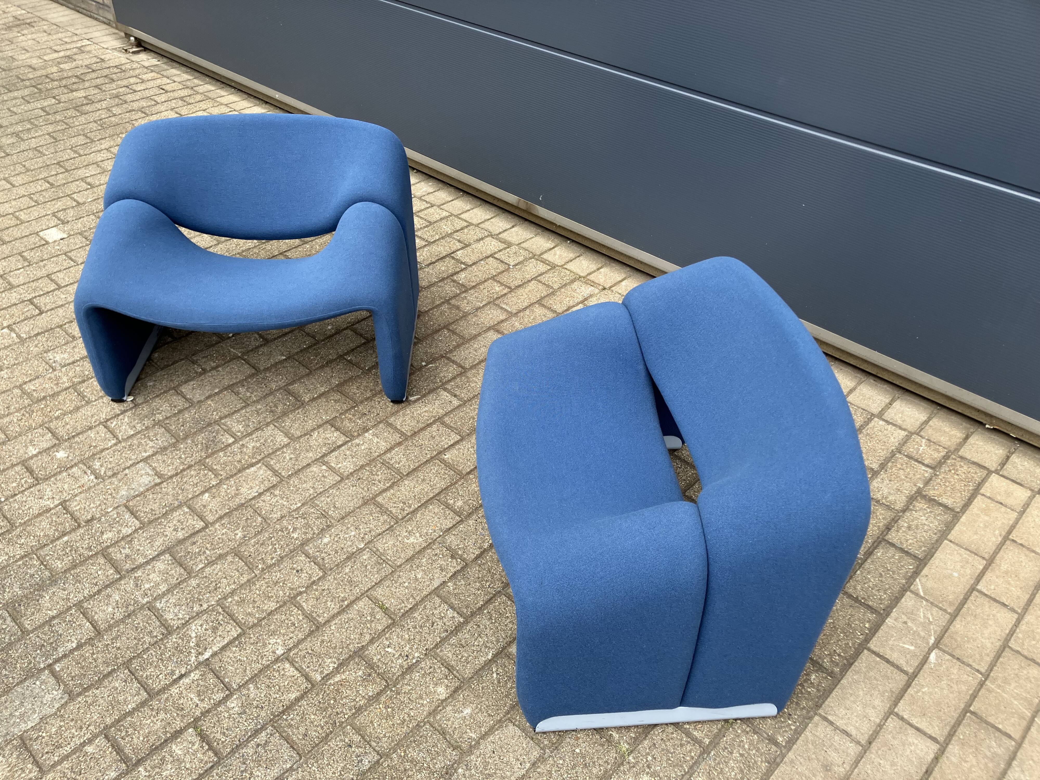 2x Artifort Groovy F598 (M-chair) blue, perfect state! Pierre Paulin