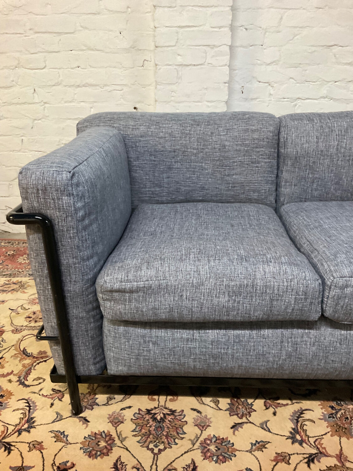 LC2 Le Corbusier sofa
