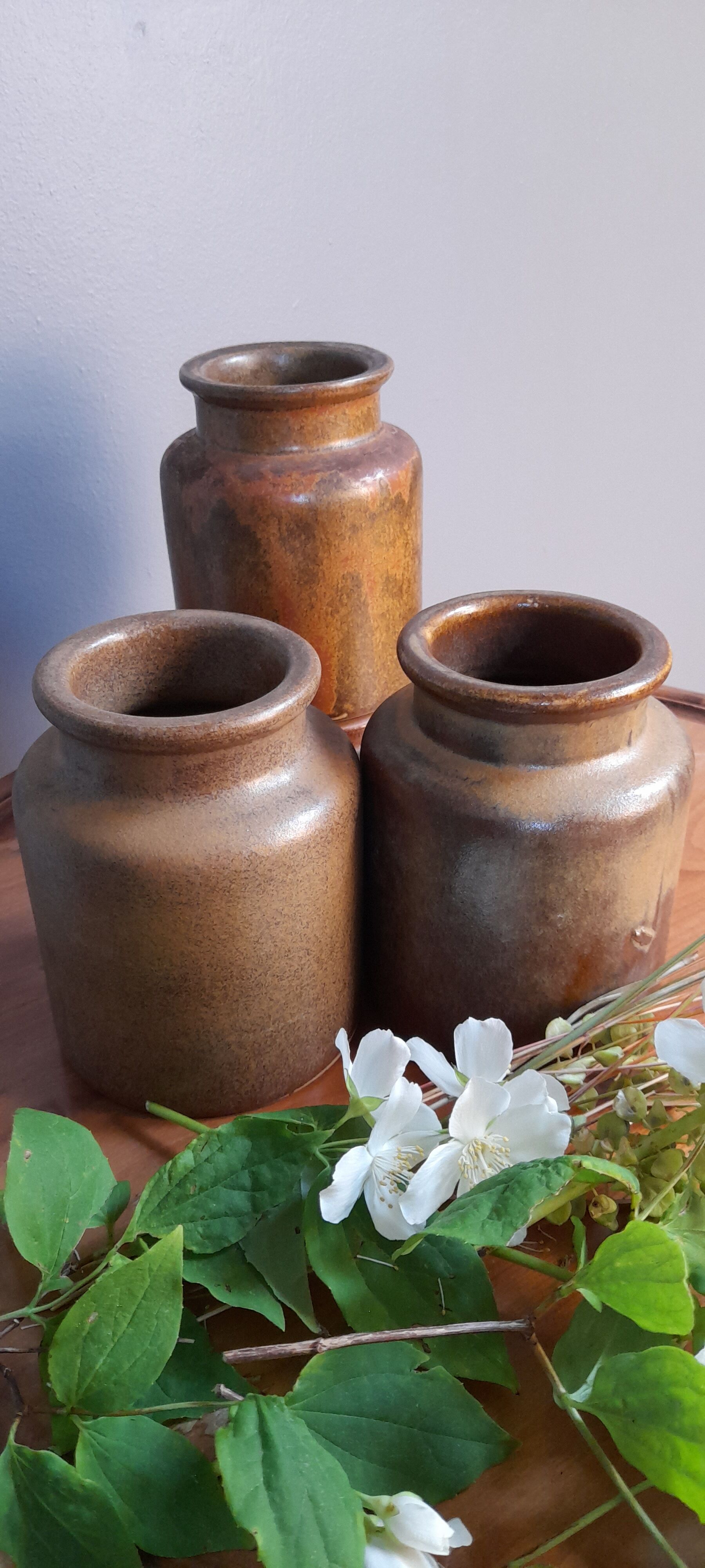 Lot de 3 pots en grès, anciens pots à moutarde