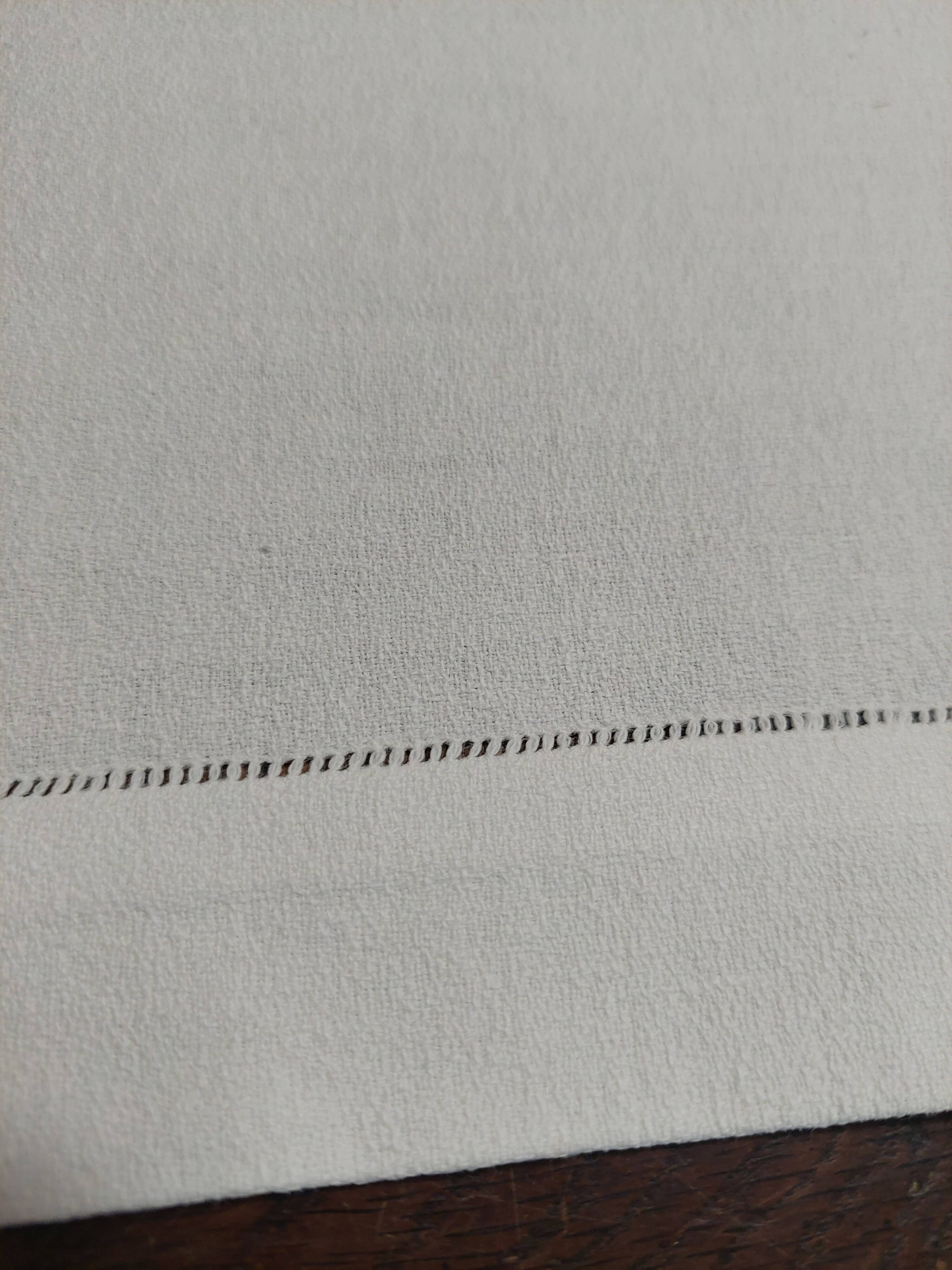 Antique white granite cotton tablecloth 135 x 145 cm