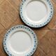 Assiettes plates anciennes dépareillées terre de fer