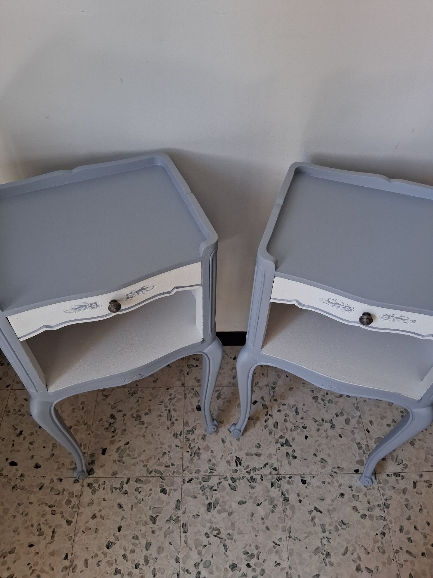 Set of 2 bedside tables
