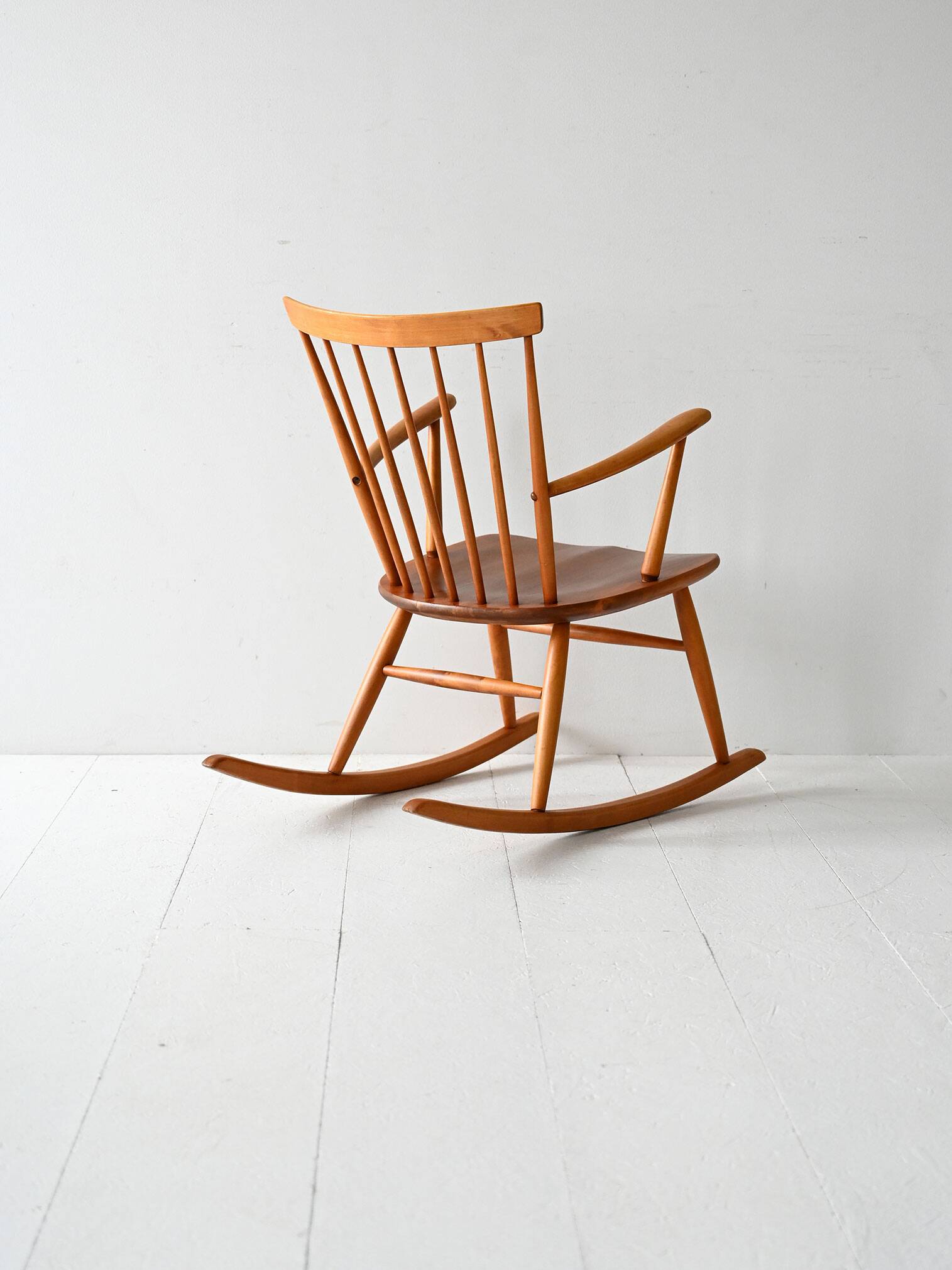 Scandinavian rocking chair 1950s/60s in beech and teak