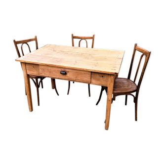 Farm table set 4/6 people and three bistro chairs