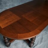 Large extendable dining table – Solid wood & veneer
