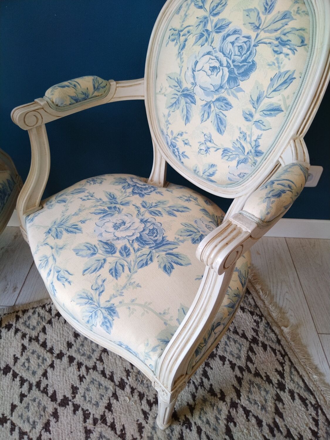 Pair of convertible armchairs