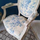 Pair of convertible armchairs