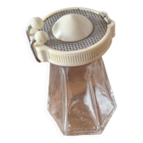 Moulisel salt shaker