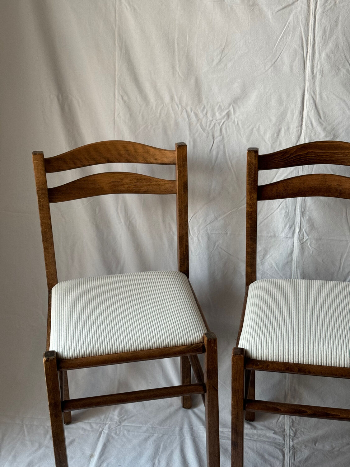 Set of 3 simple chairs by Baumann.