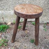 Tripod farm stool