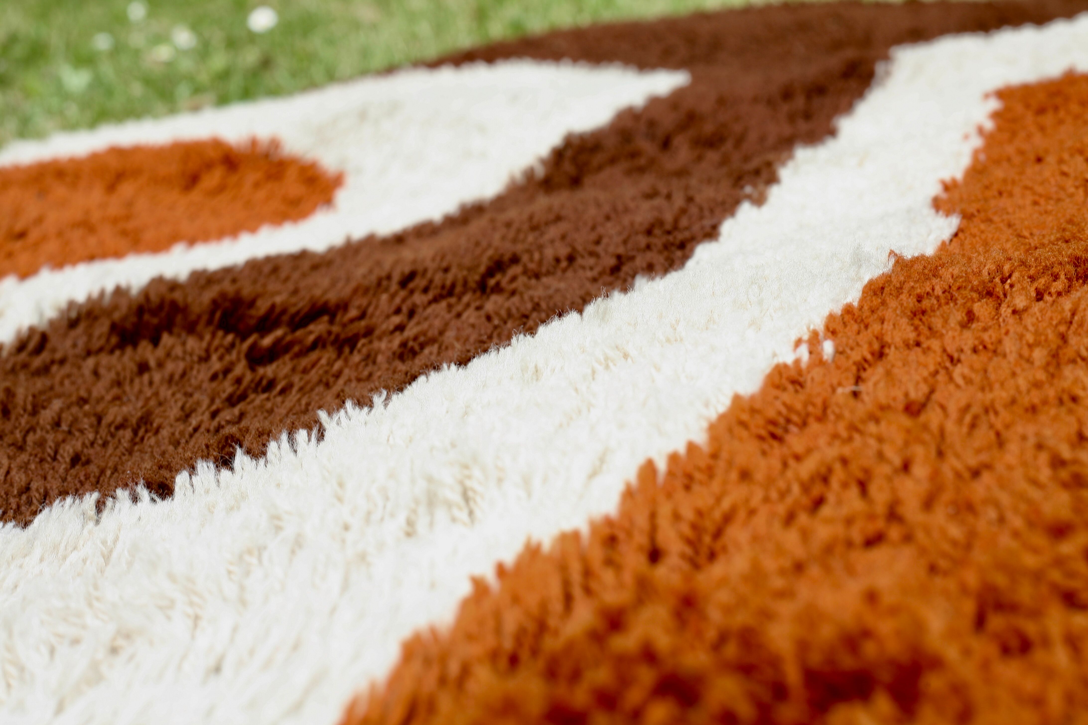 Round carpet Desso kinetic, wool, Netherlands, circa 1970