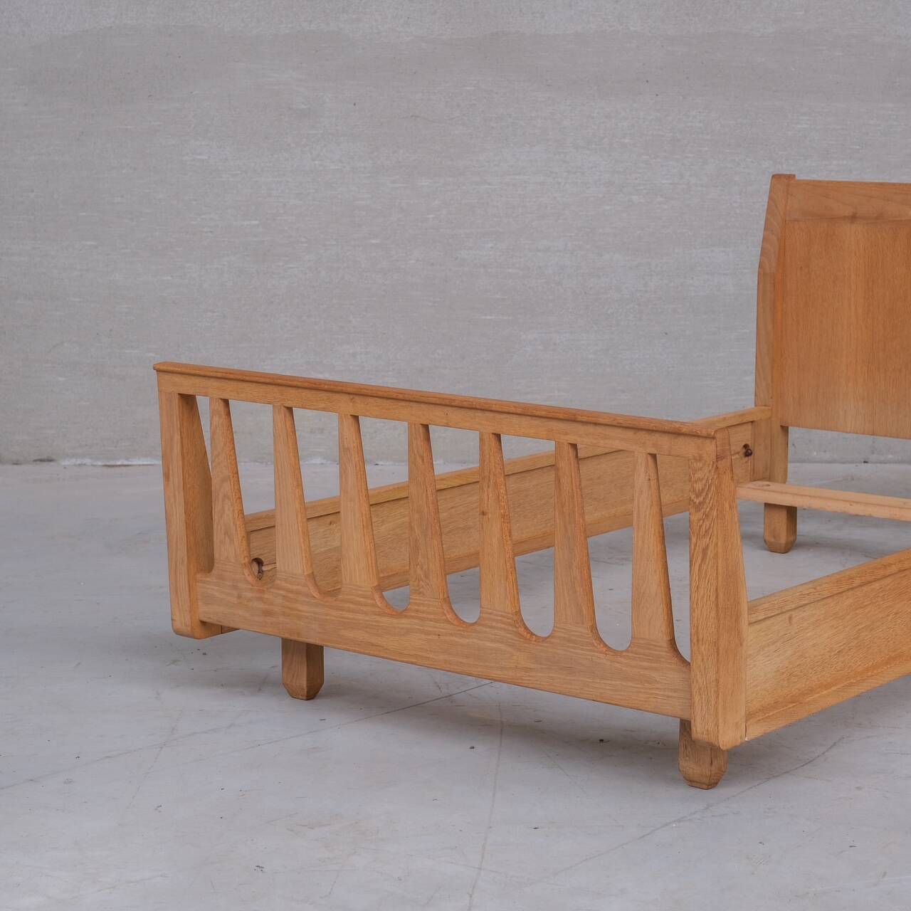 Guillerme et Chambron French Mid-Century Oak Single Bed