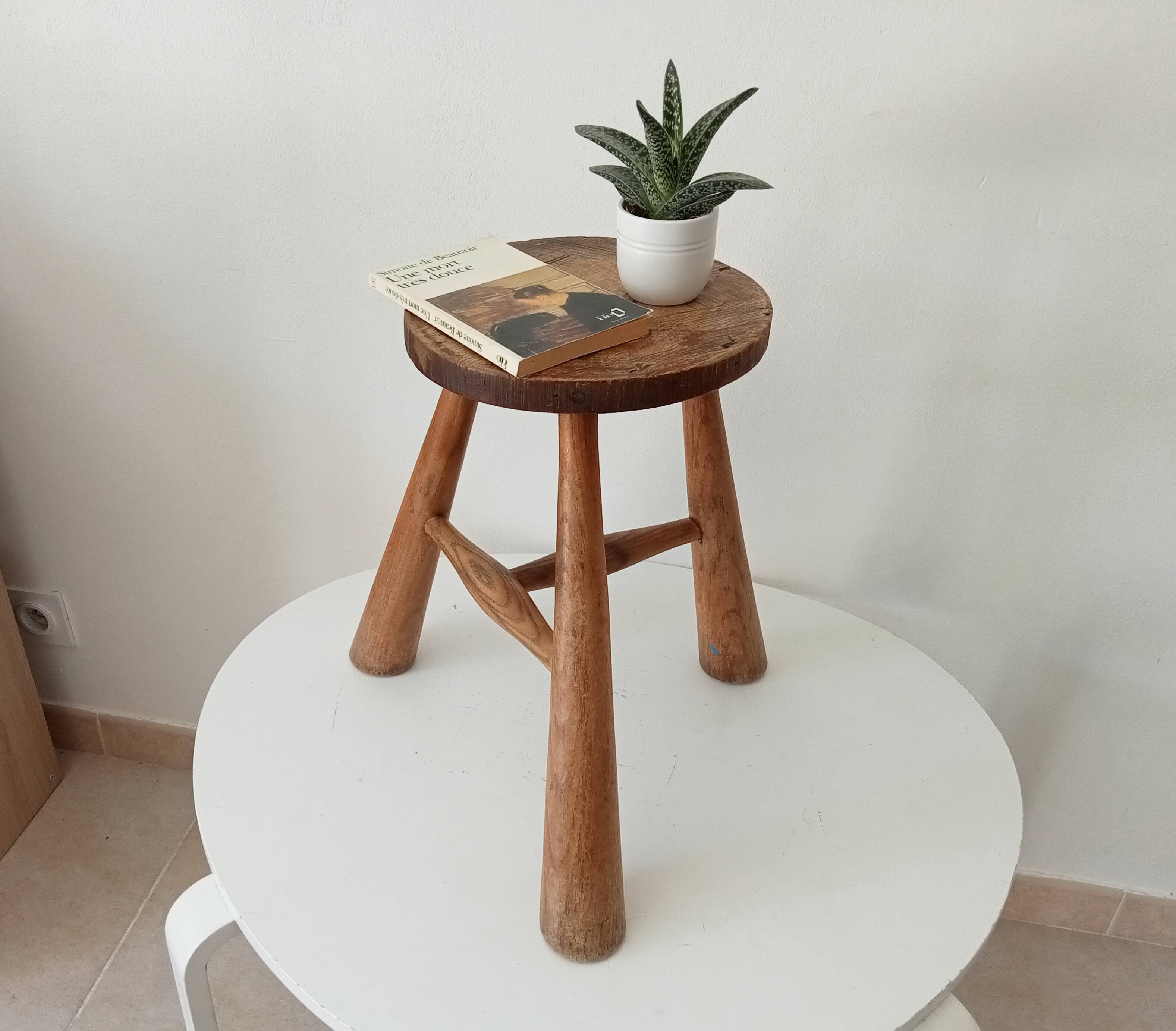 Brutalist tripod stool from the 1950s/60s.
