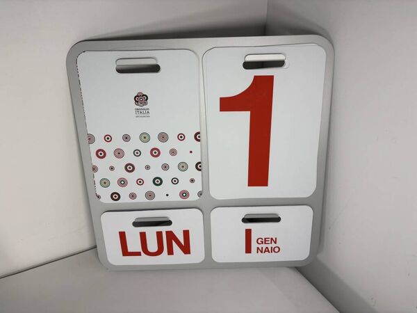 Calendrier perpétuel  Enzo Mari Danese ed limitée 2015