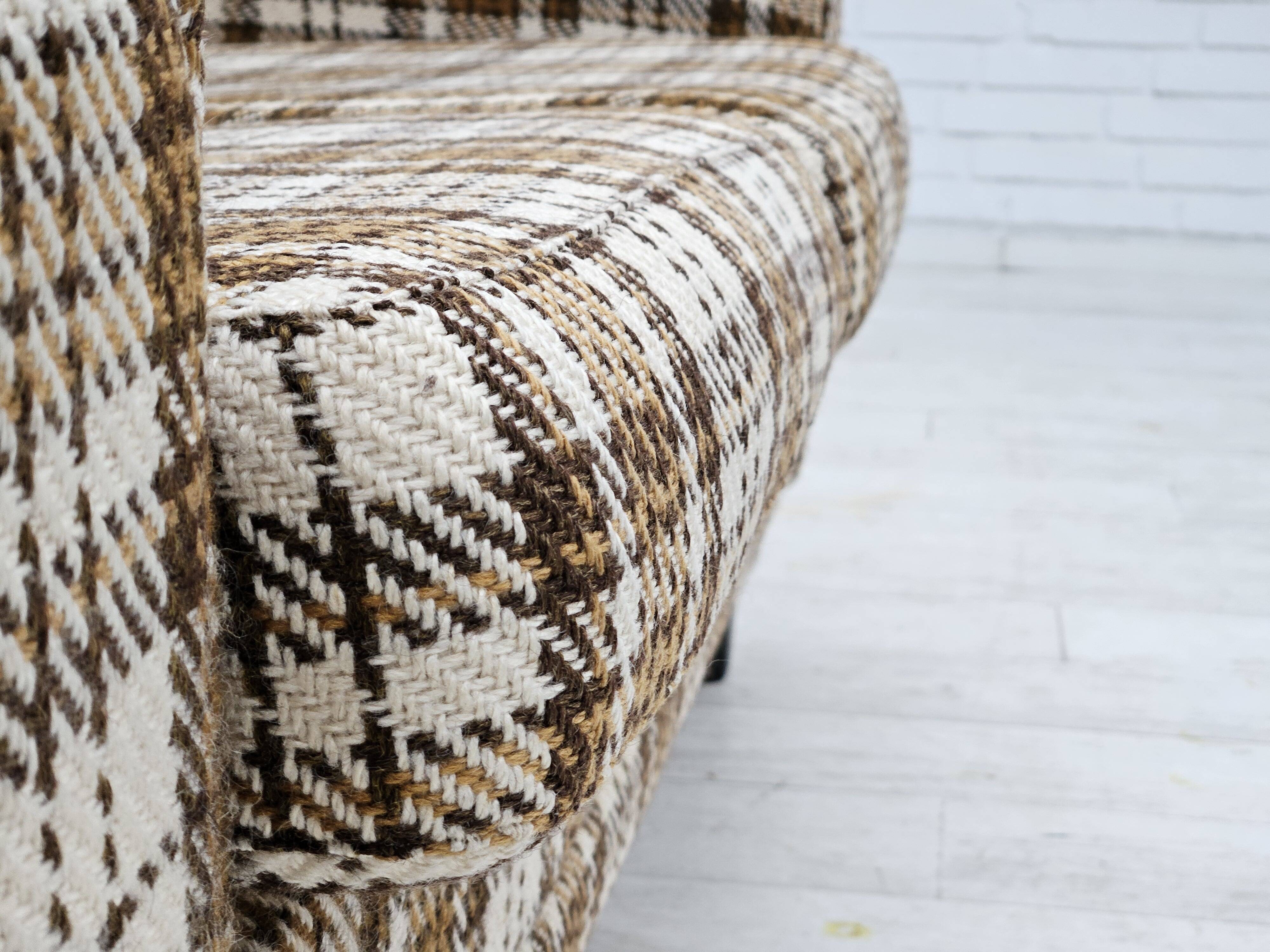 Années 1970, canapé danois 2 places