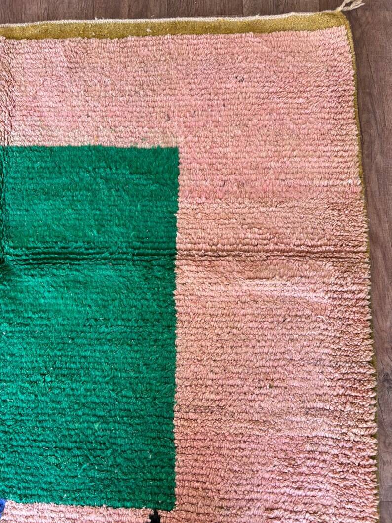 Off-white Moroccan rug with colorful patterns, 250cm x 150cm