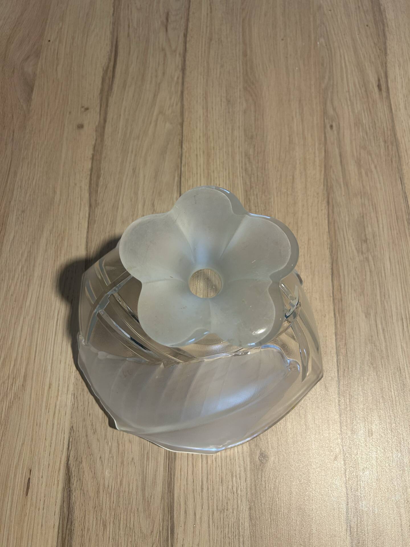 Pedestal bowl