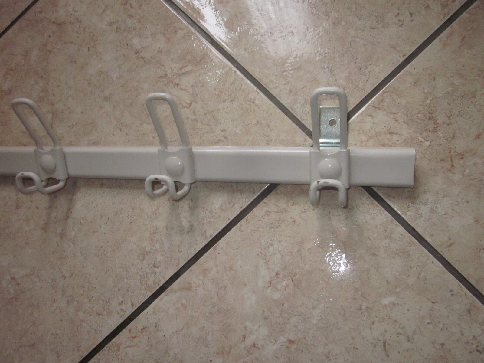 School coatrack with 7 hooks