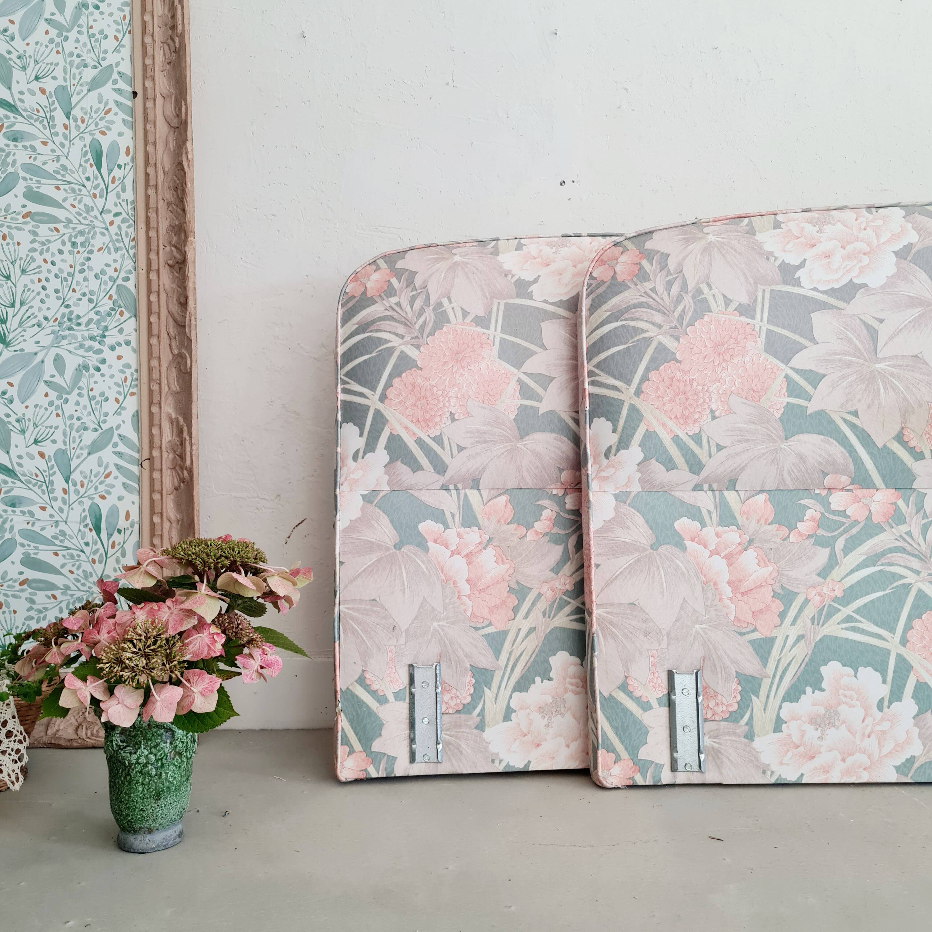 Têtes de lit paire vintage fleuries rose