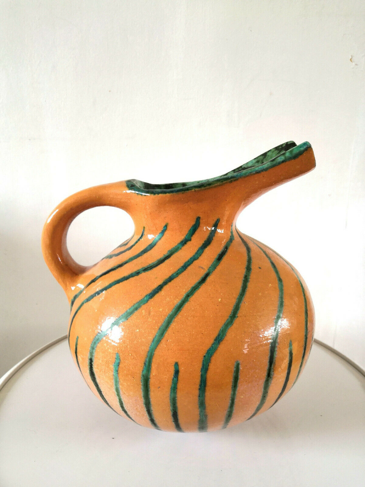 Ceramic pitcher design 70s signature to identify