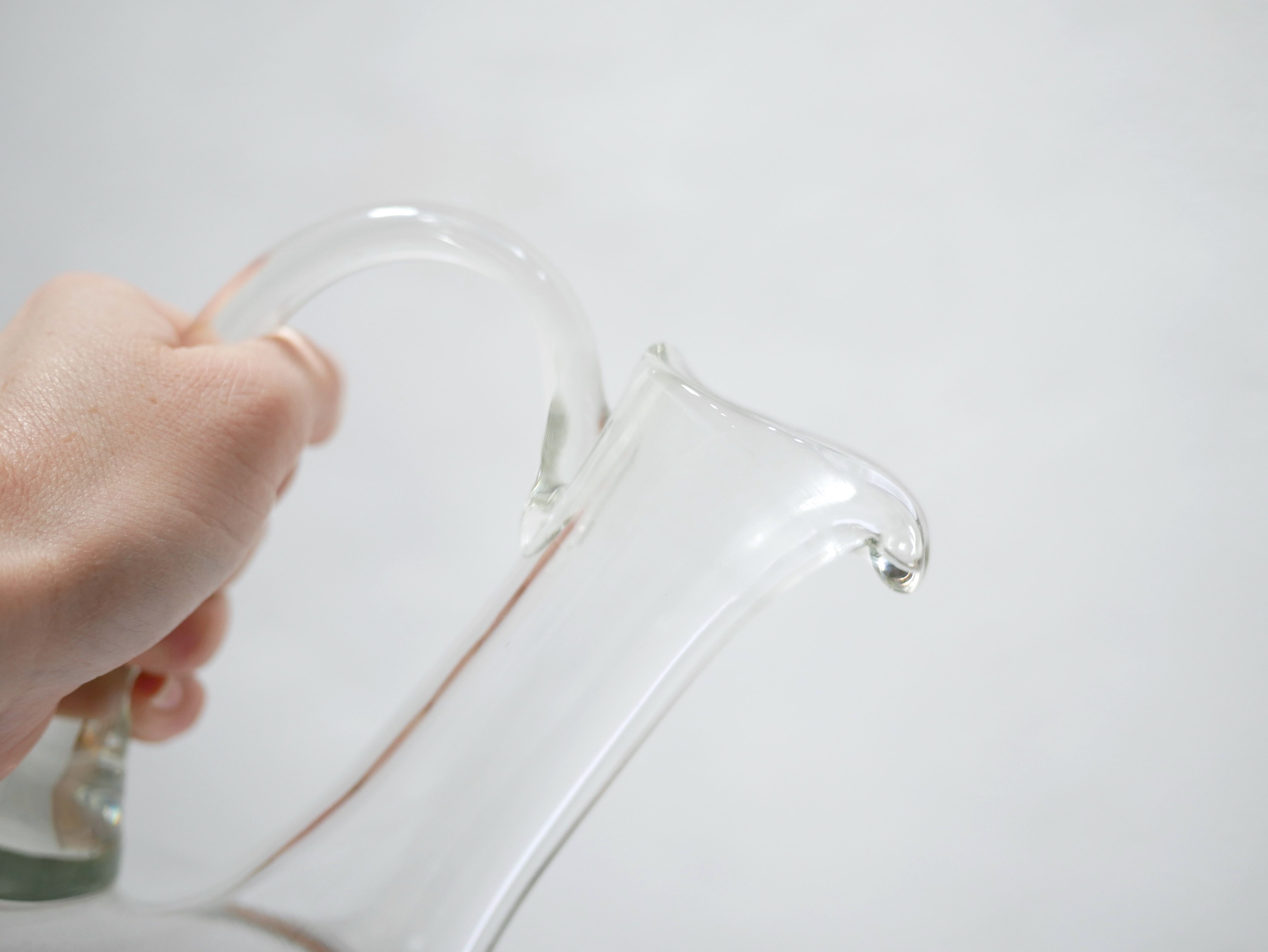 Carafe à décanter vintage en verre soufflé