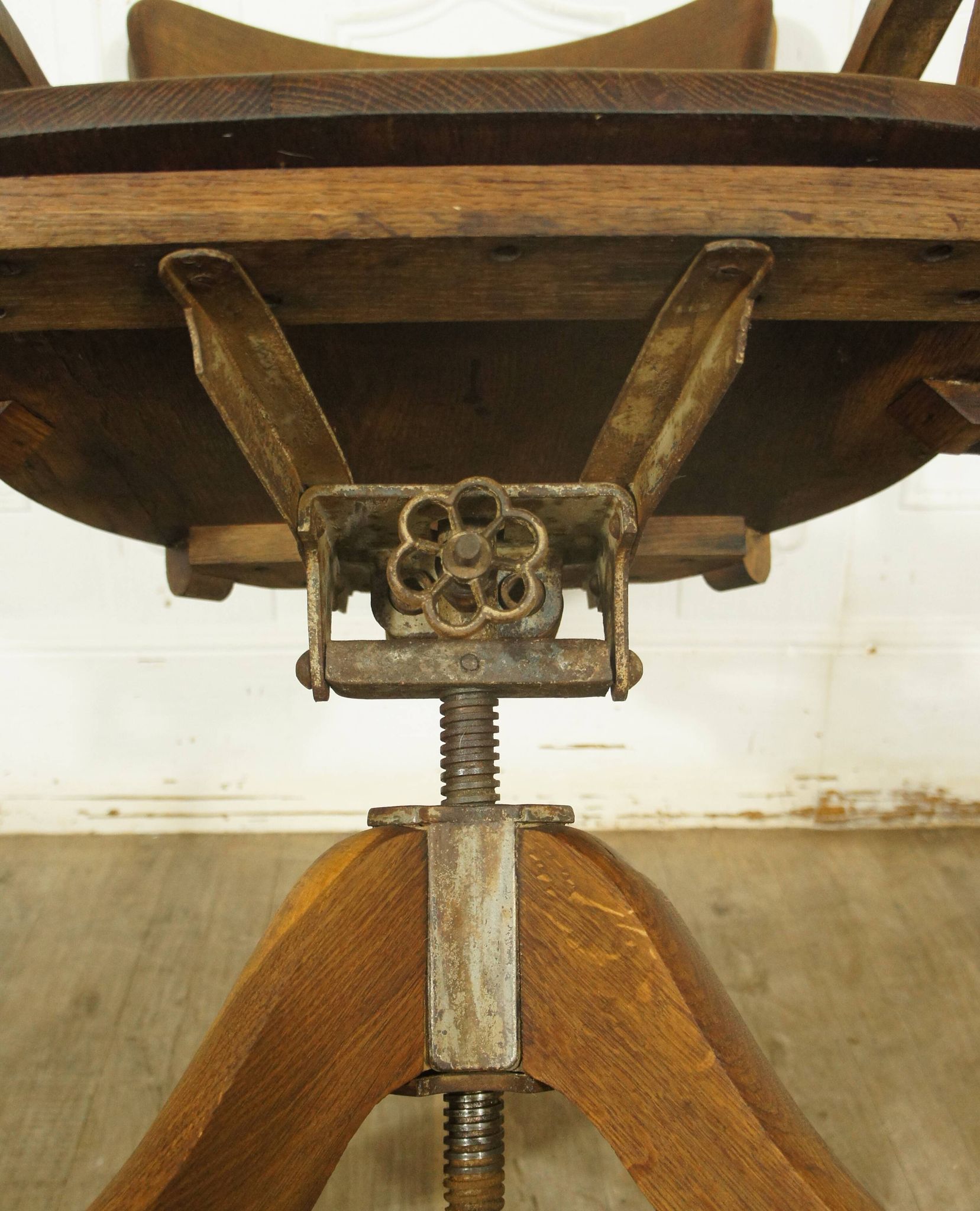 American solid oak armchair, swivel 360 °, tilting & adjustable in height. c. 1920