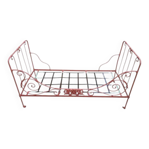 lit banquette en fer