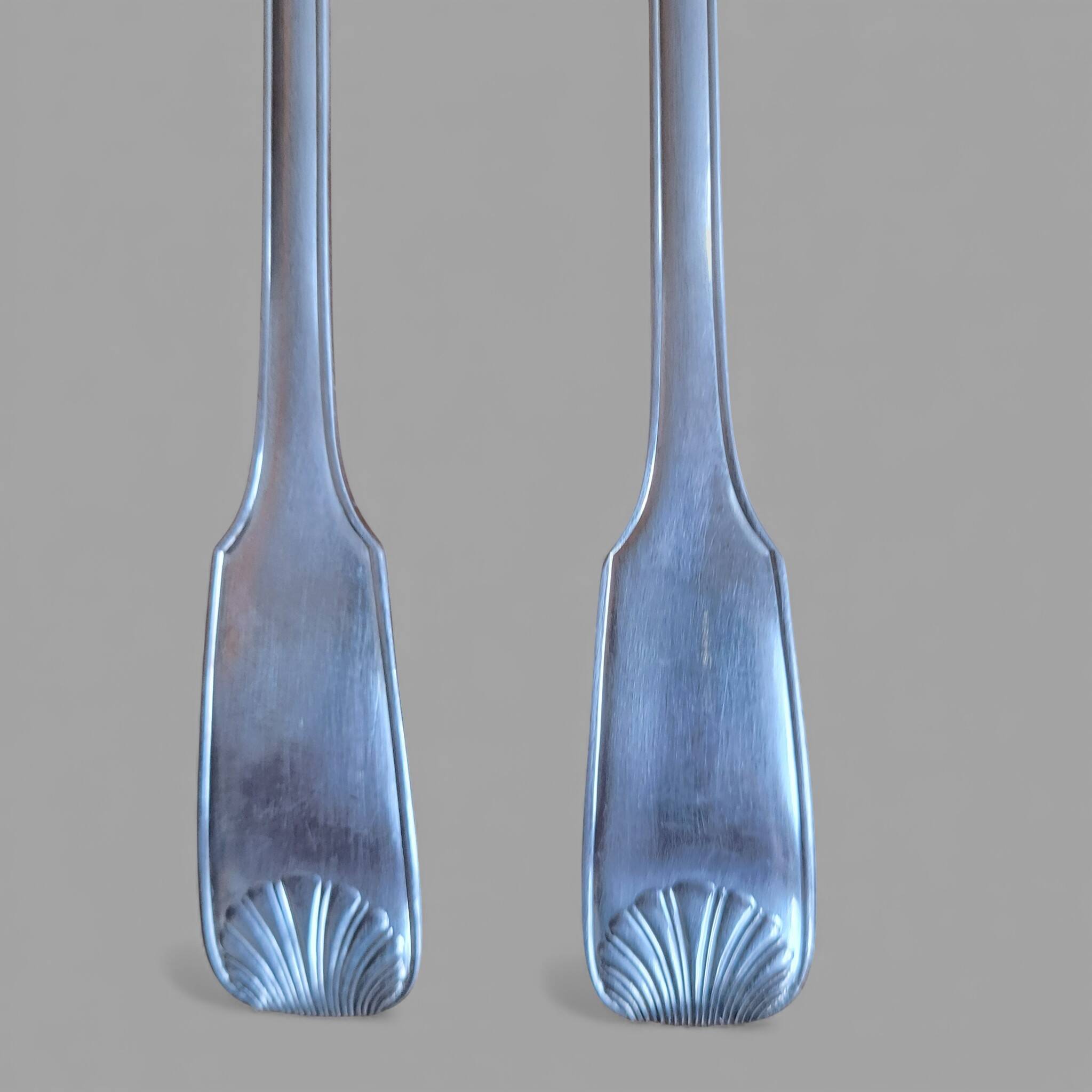 Silver-plated metal serving cutlery