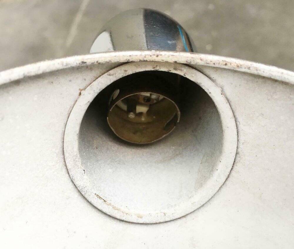 French table lamp type 600 from the mid-century by Charlotte Perriand for Jumo, 1960s.