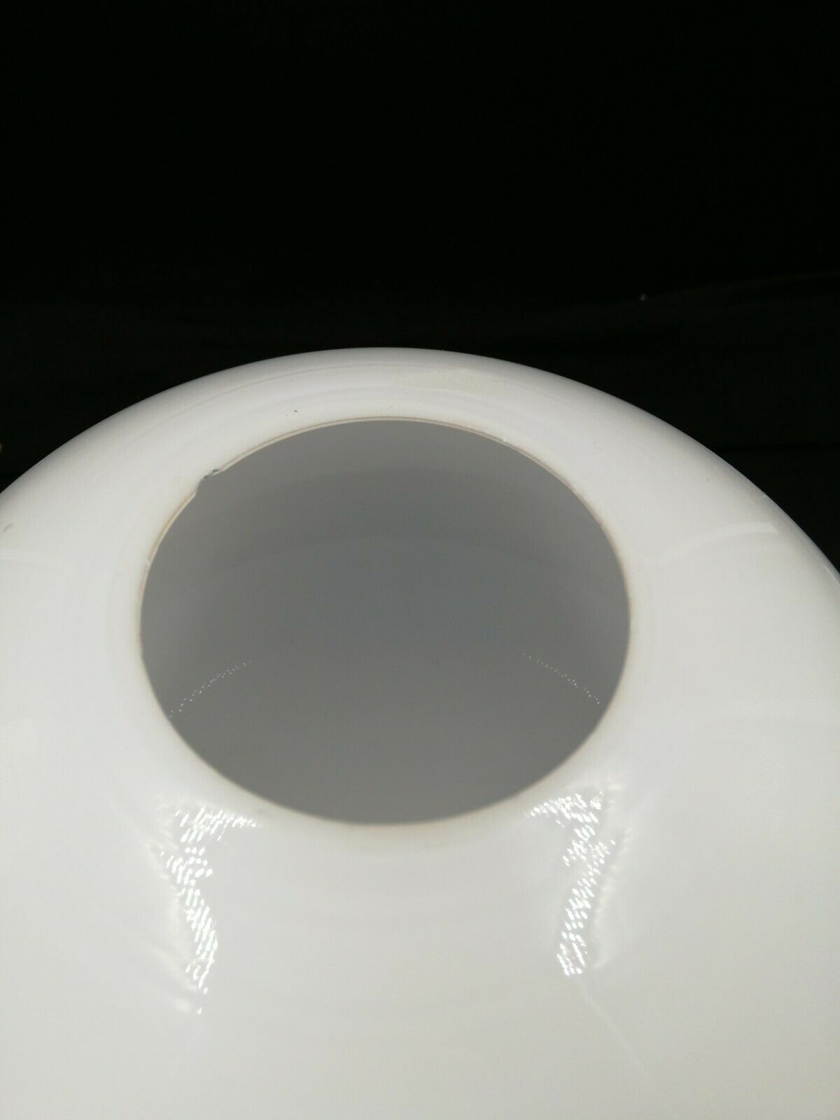 Globe in white opaline