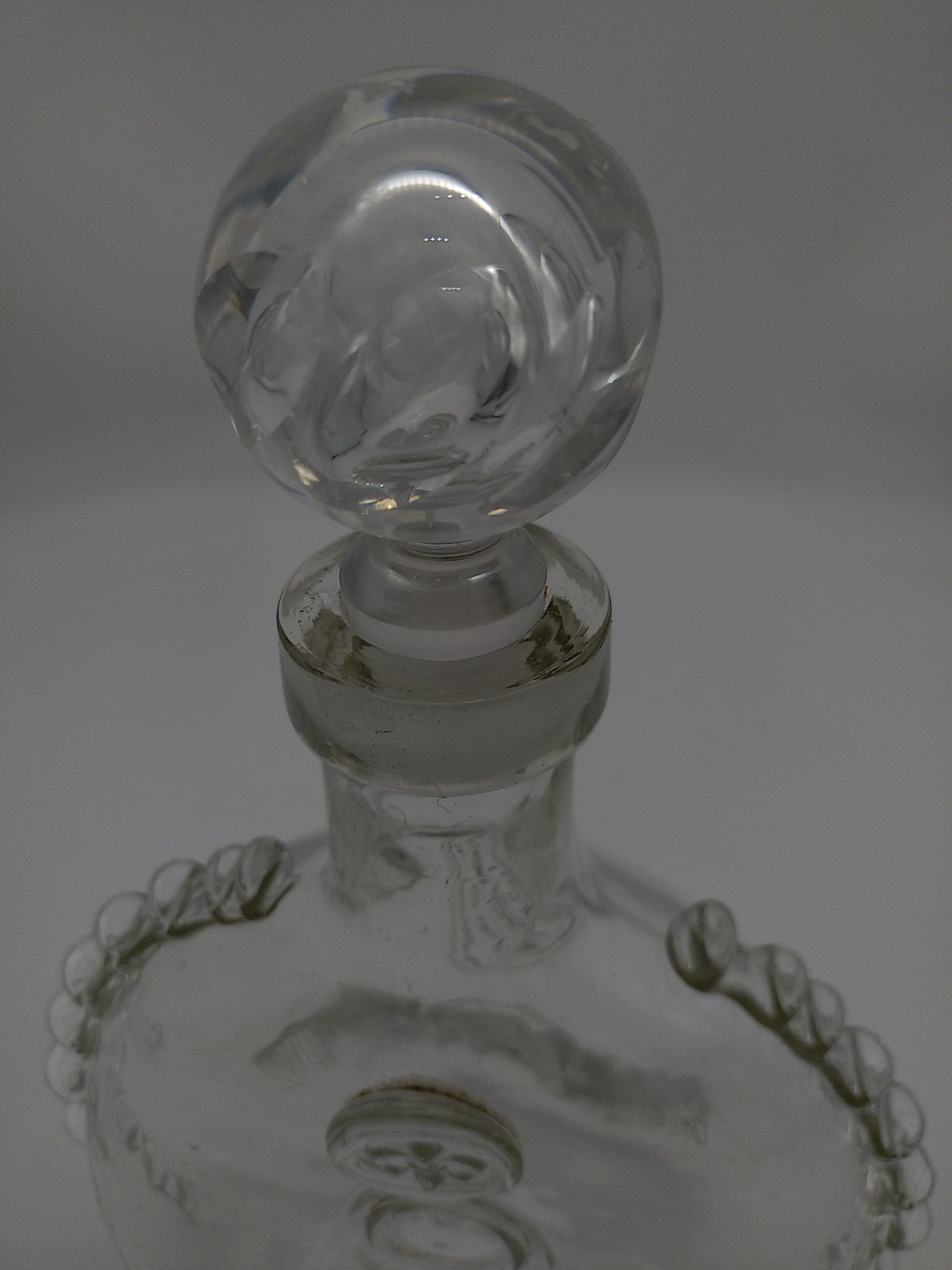 Carafe cognac "Louis XIII" in blown glass. Remy Martin .