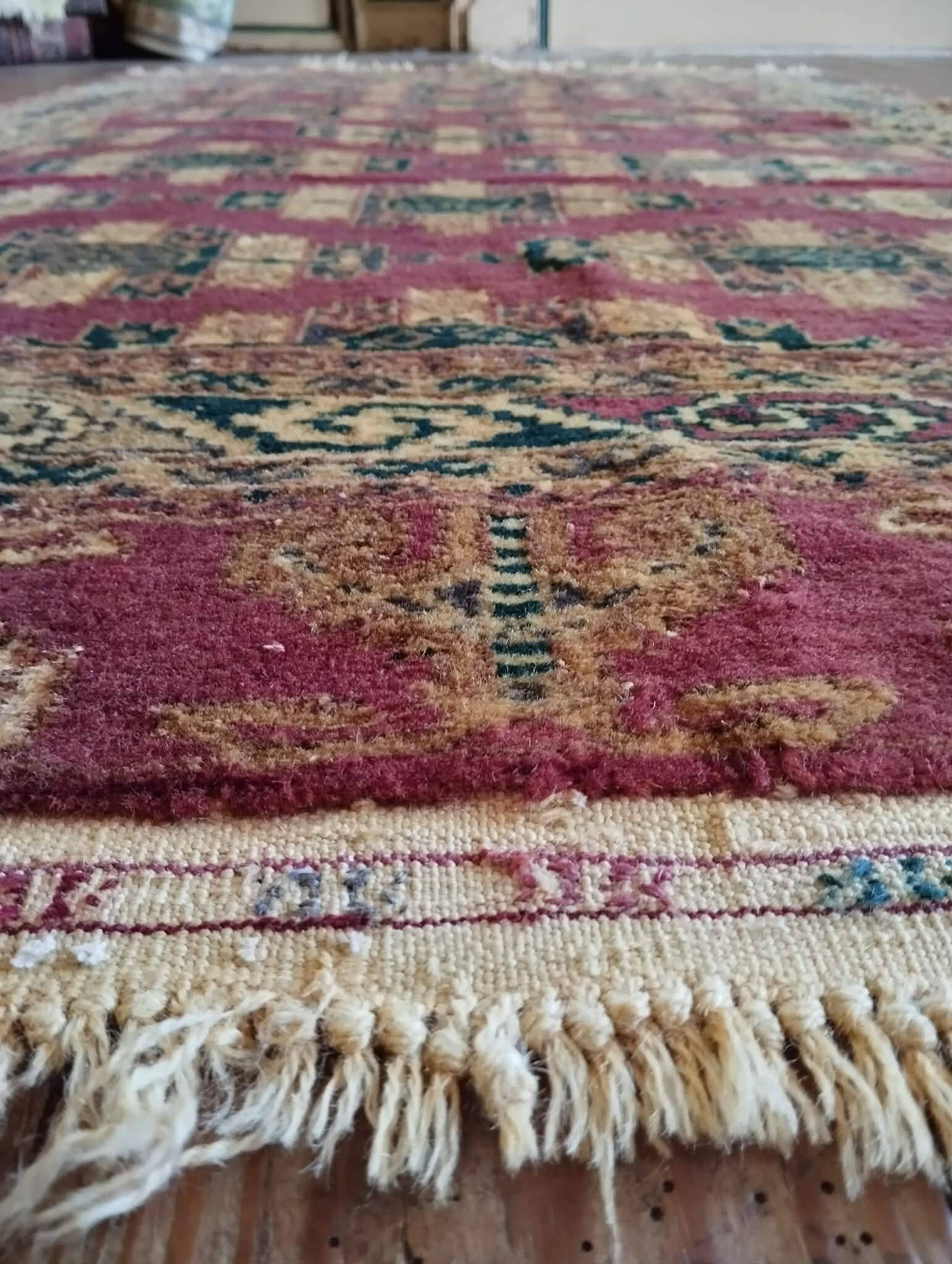 Handmade Turkmen Bukhara carpet 172x110cm