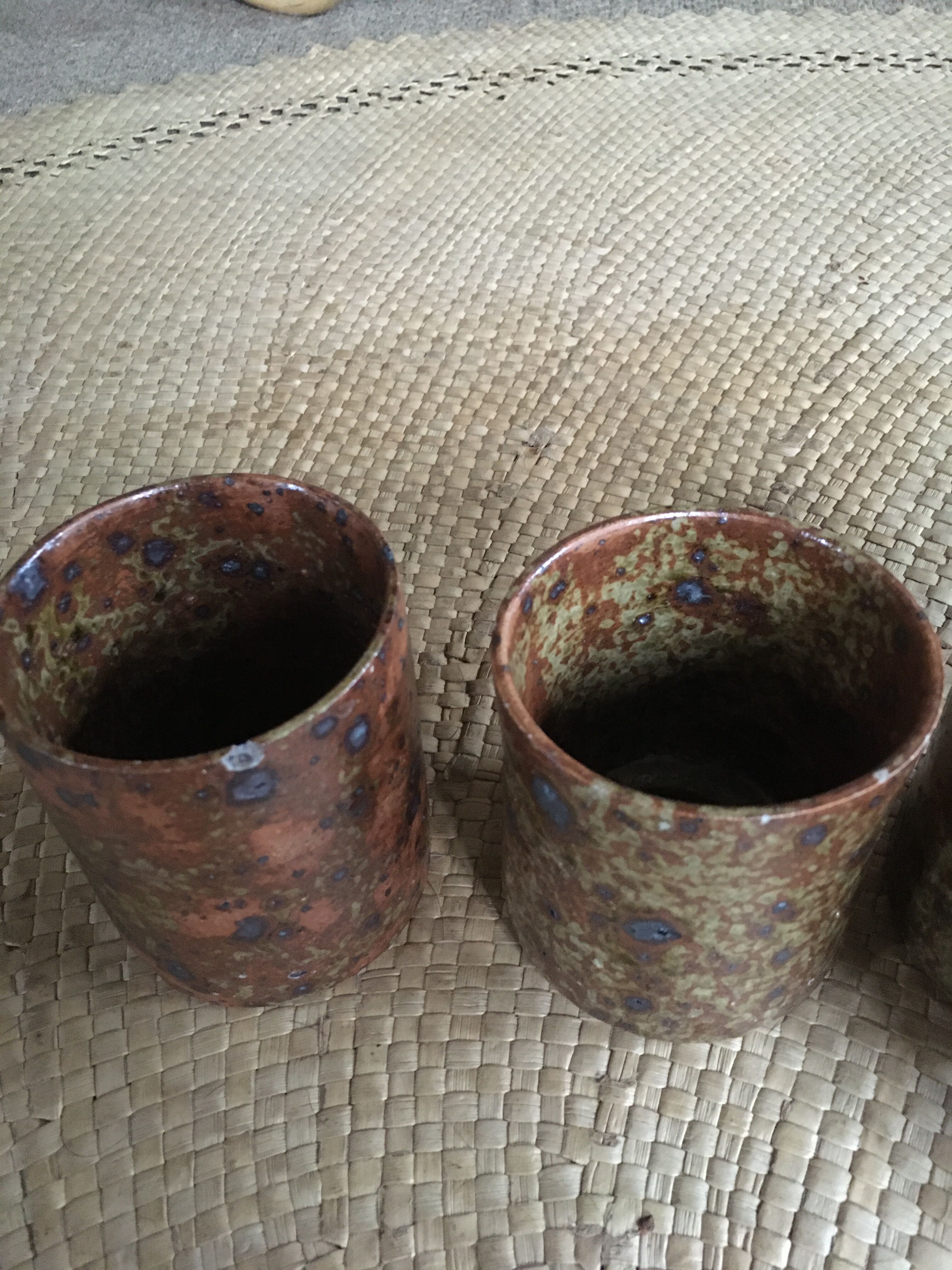 Lot de  10 tasses en grès