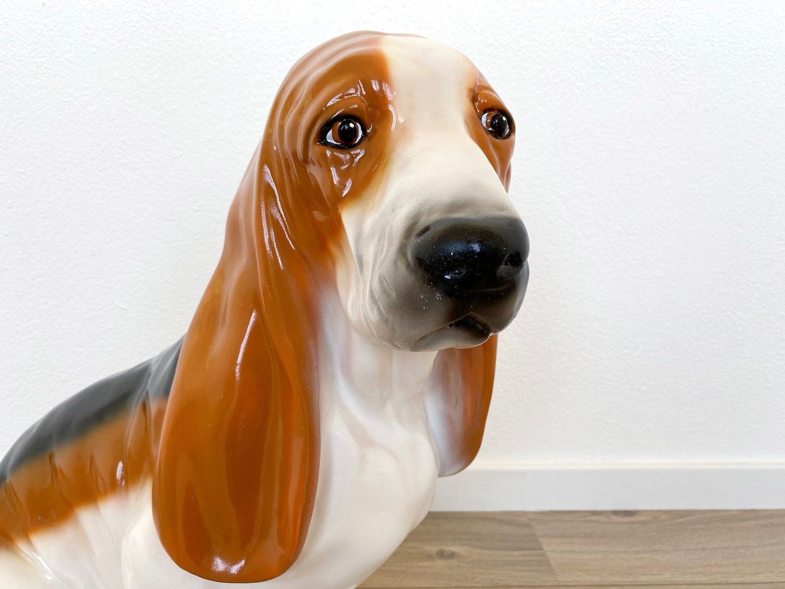 Vintage hollywood regency basset hound statue