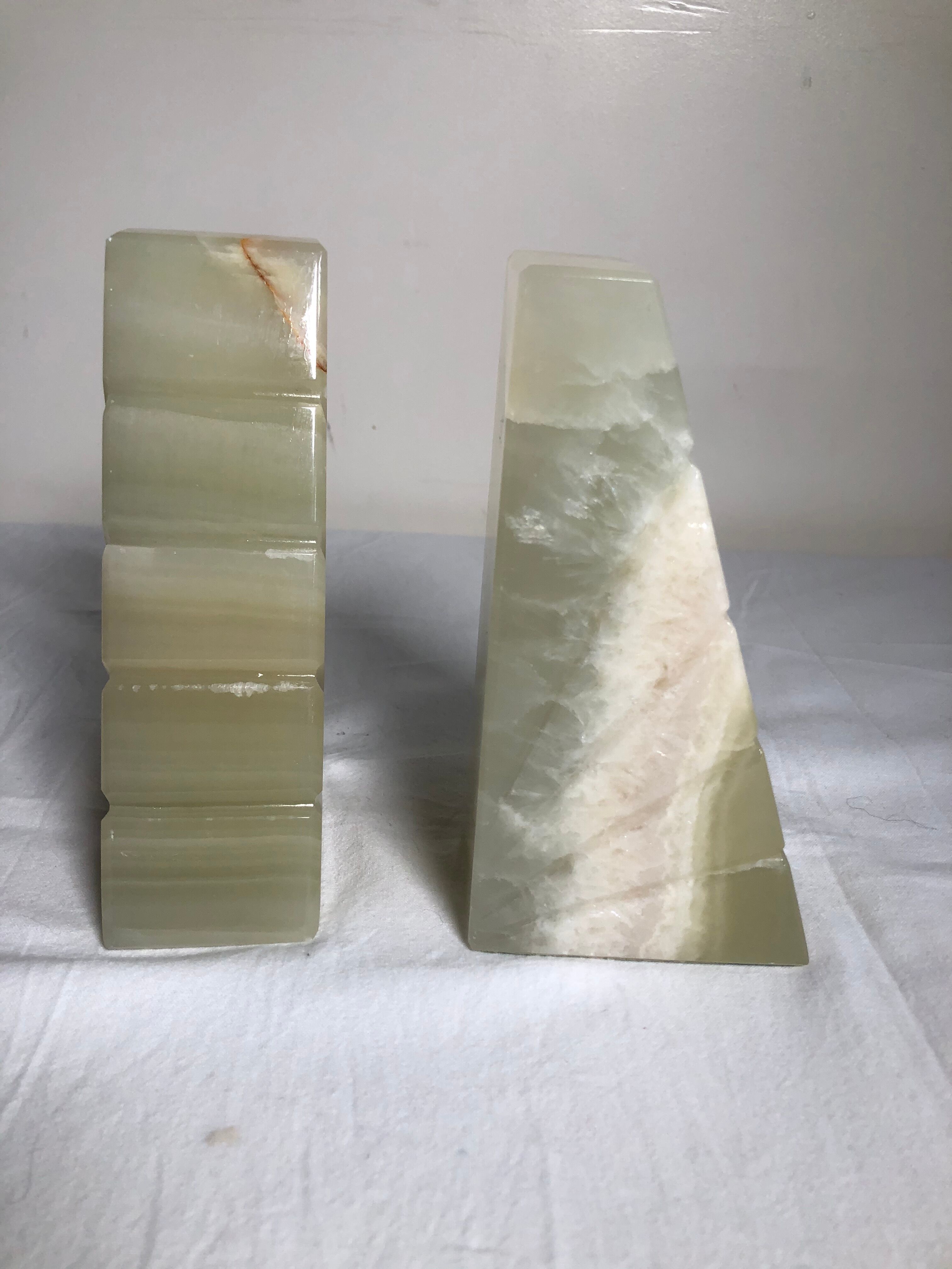 Greenhouse book in palm leaf-shaped onyx. Very good condition.