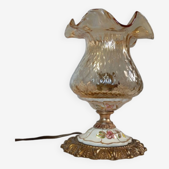 Lampe à poser inspiration baroque, bronze, céramique fleurs et globe verre