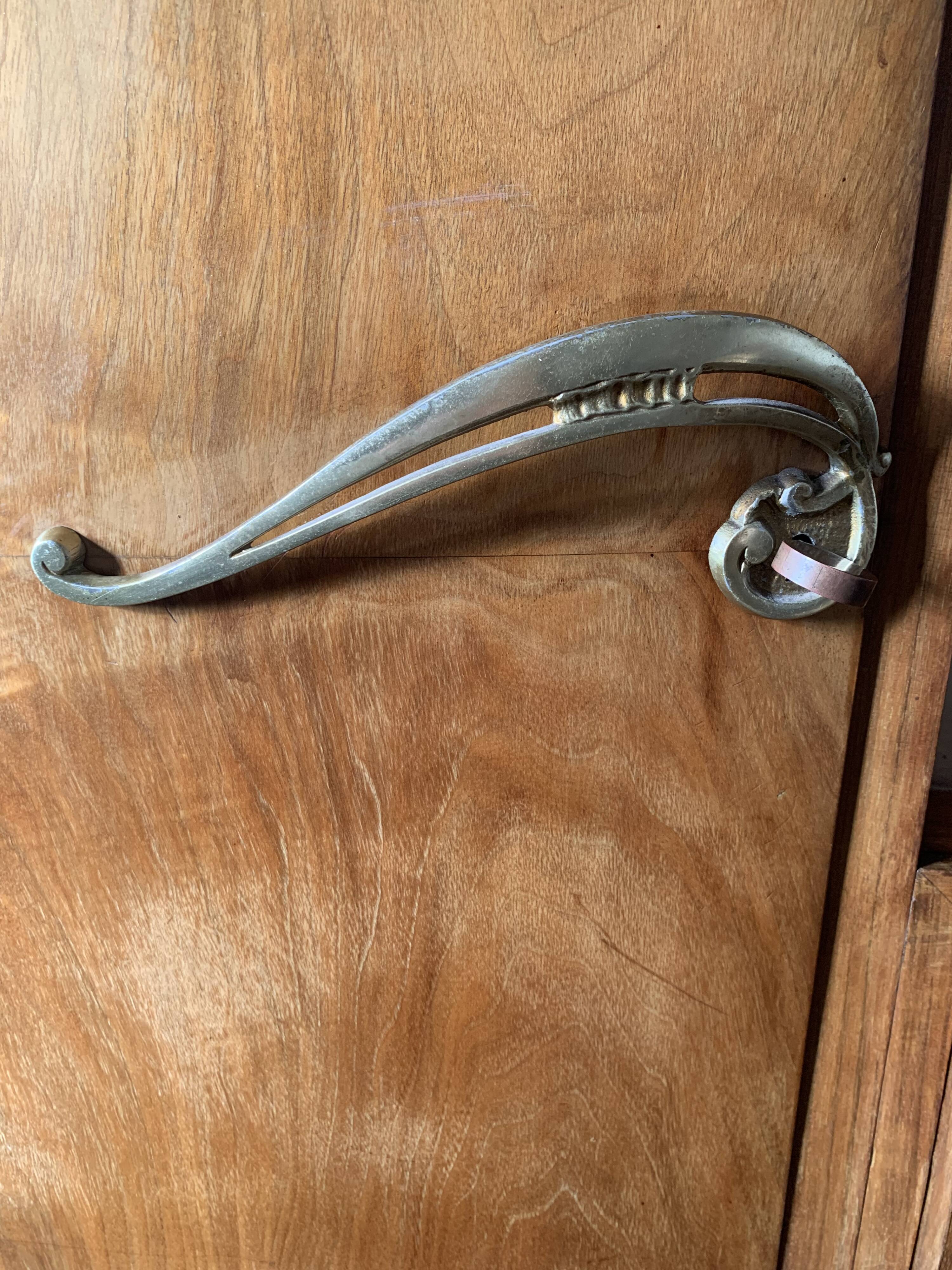 Asymmetrical wardrobe